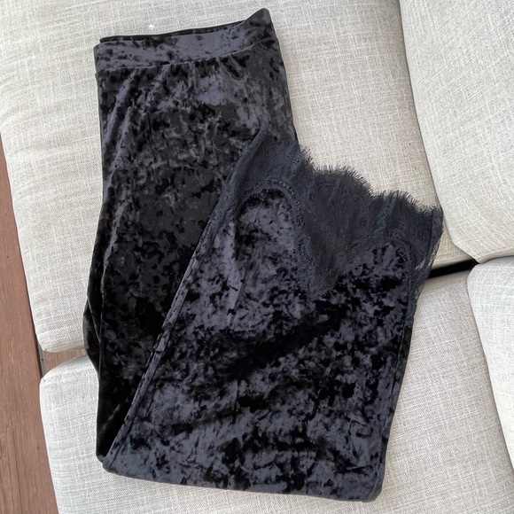 Isaac Mizrahi Pants - Isaac Mizrahi Live crushed velvet pull-on pant, lace bottom